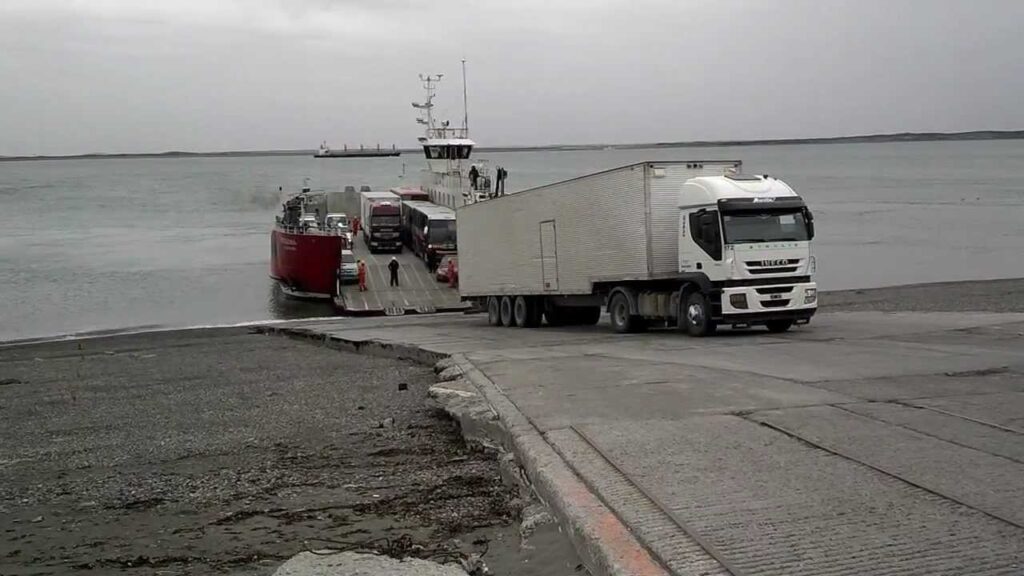 Cruce por aguas argentinas