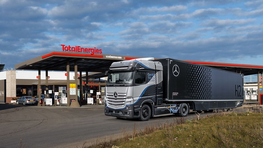Daimler y TOTAL se unen
