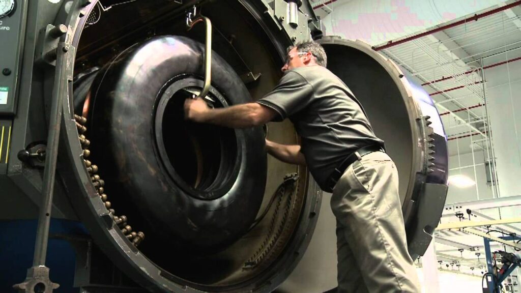 Nueva banda de rodamiento Bandag