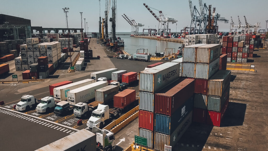 Empresas navieras, el reclamo del transporte