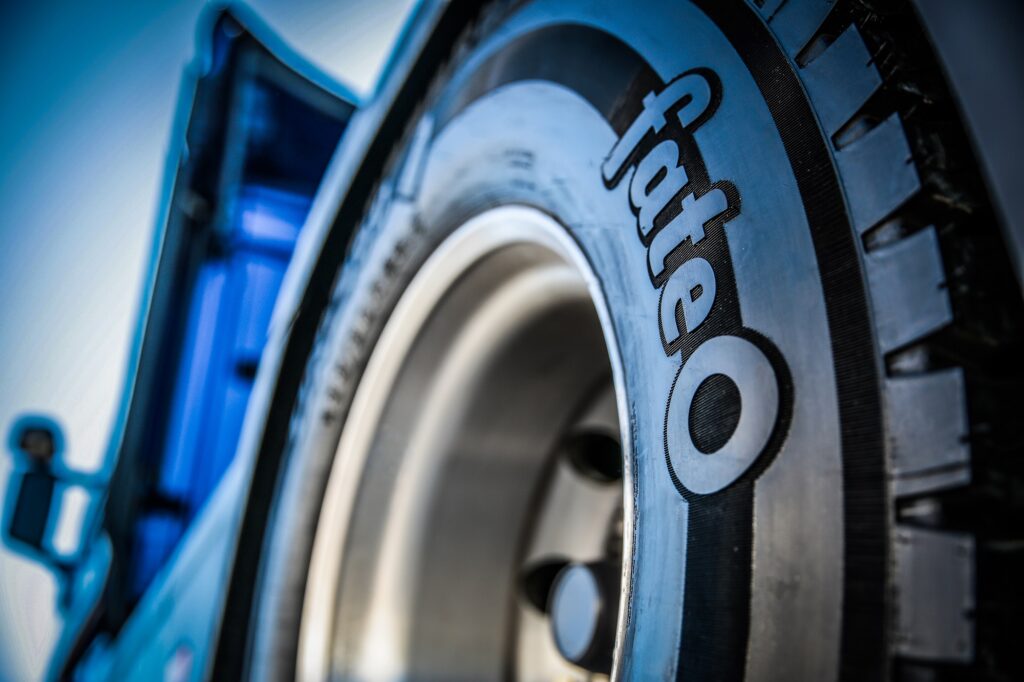 FATECARGO sigue girando y presentando sus nuevos neumáticos