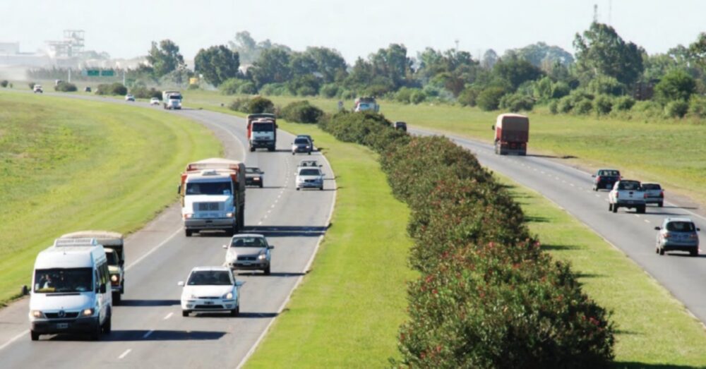 Reclamo-por-el-estado-de-la-autopista