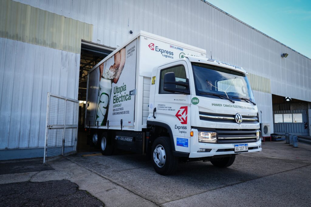 Cervecería-Quilmes-opera-un-camión-eléctrico
