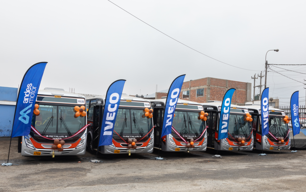 IVECO-BUS-exporta-a-Perú