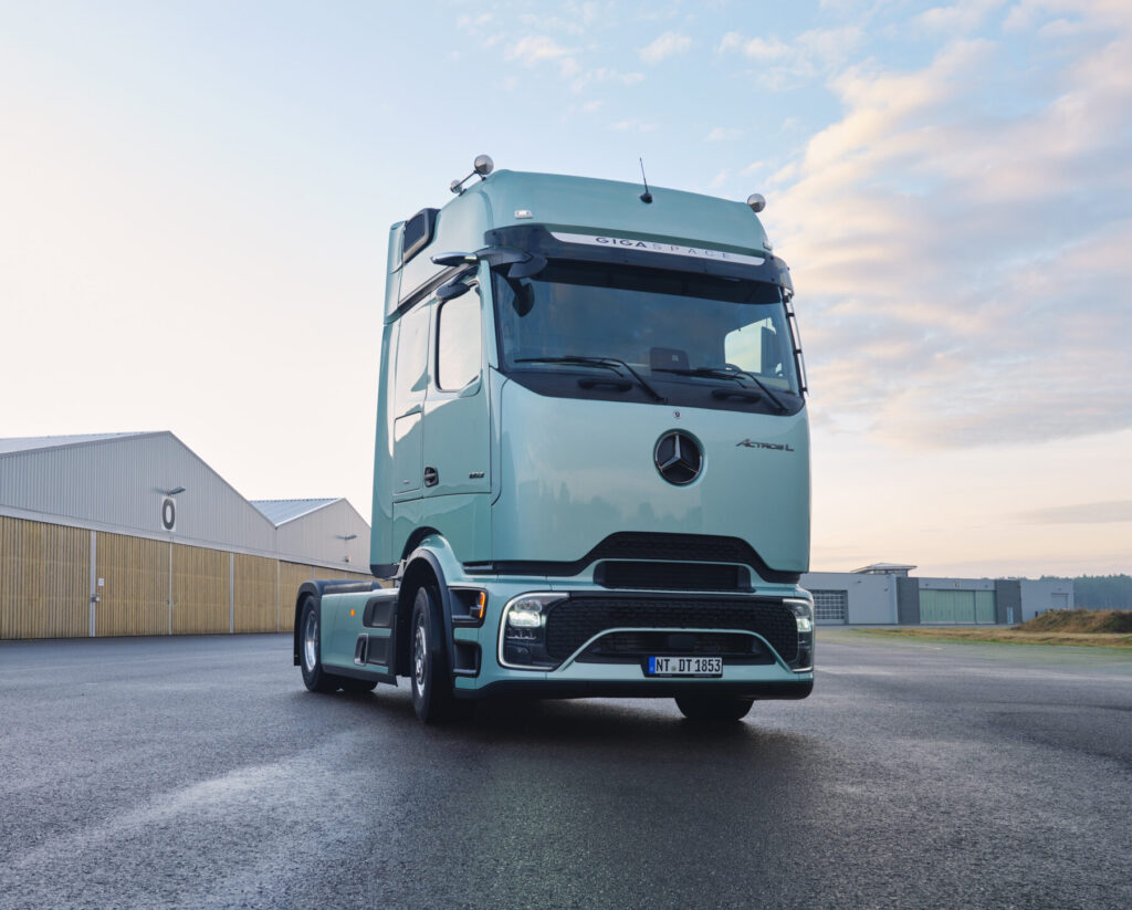 Actros-L-Mercedes-Benz-anticipa-el-futuro