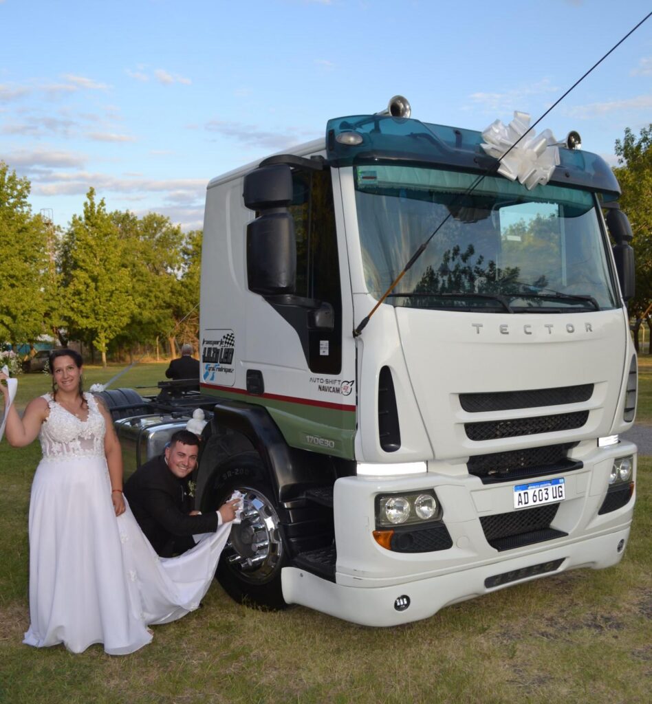 De-la-iglesia-al-Salón-en-un-IVECO