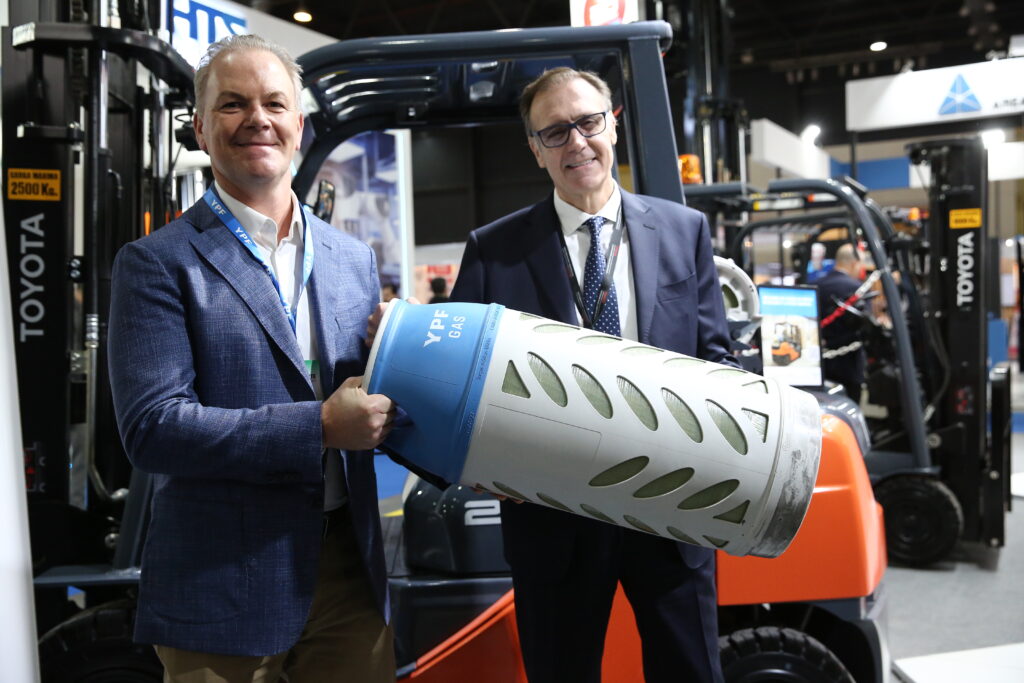 YPF GAS-y-Toyota-Material-Handing-alianza-sustentable