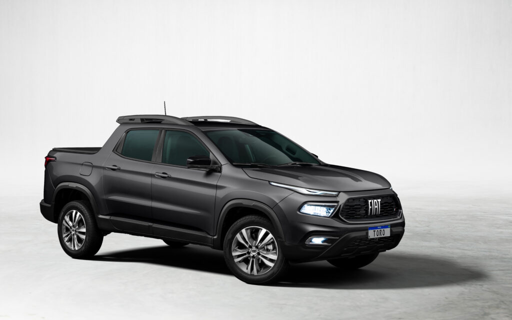 Fiat-actualiza-la-Fiat-Toro