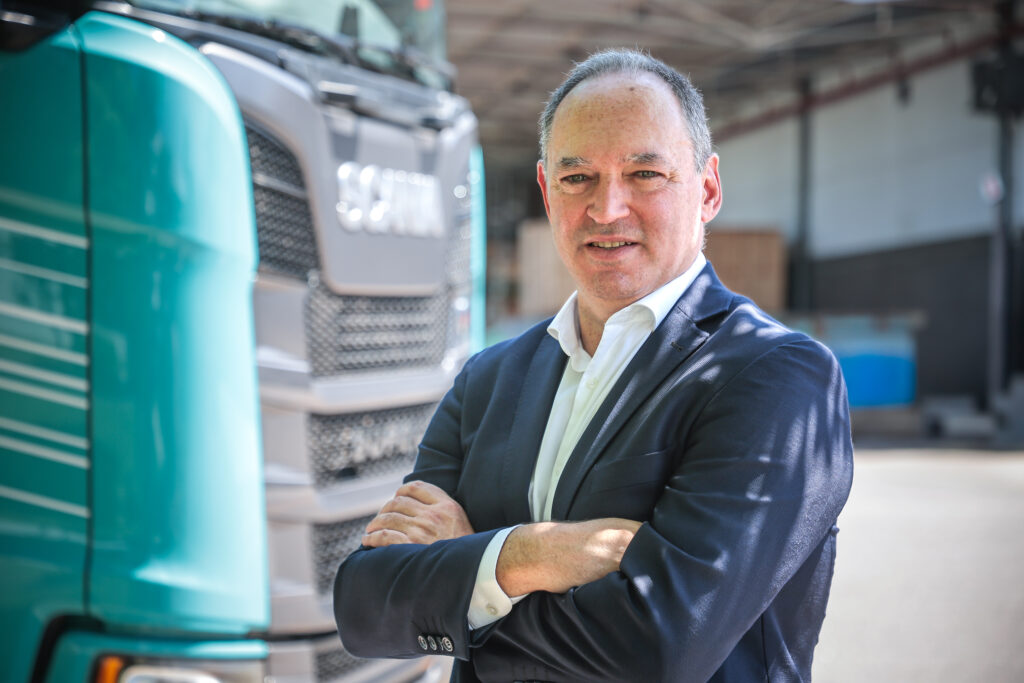 Un-argentino-al-mando-de-Scania