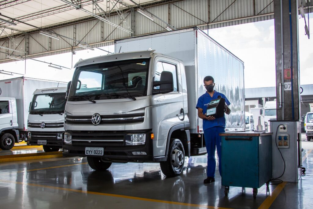 WhatsApp-para-clientes-Volkswagen-Camiones-y-Buses