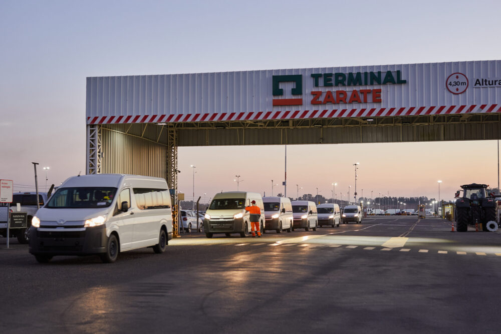 Toyota comenzó a exportar su nuevo utilitario