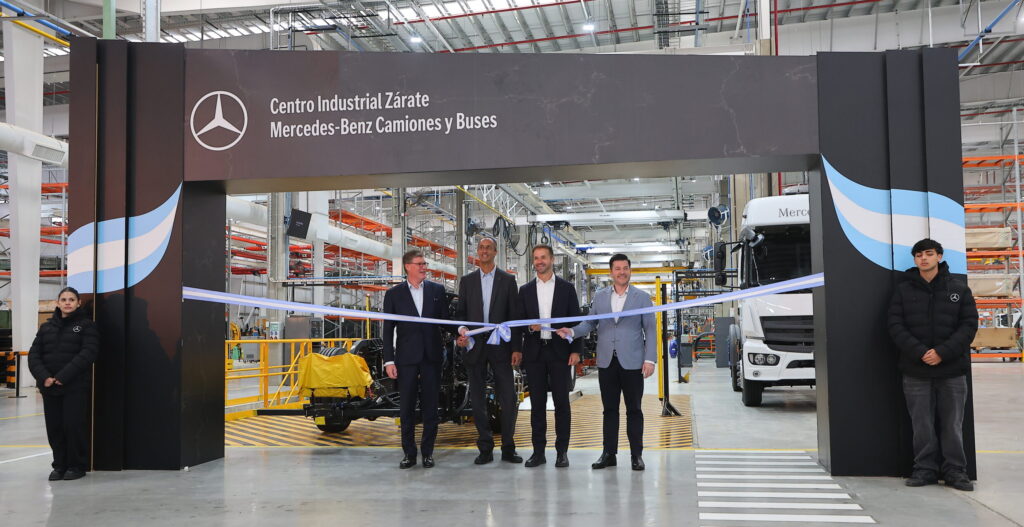 https://autotransporte.com.ar/nuevo-hogar-para-mercedes-benz-camiones-y-buses/↗