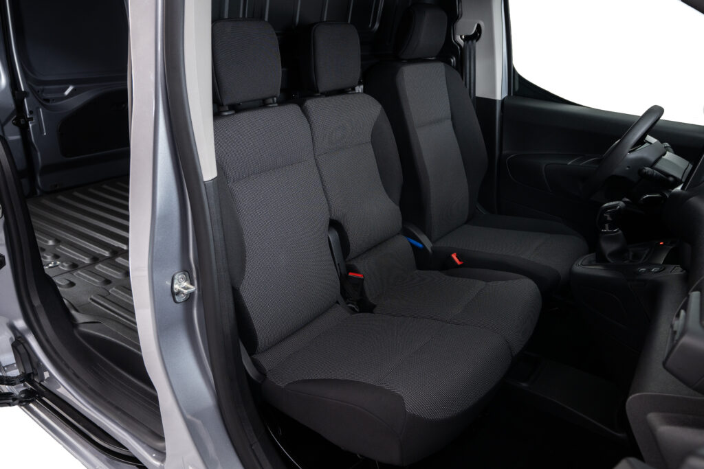 https://autotransporte.com.ar/nueva-generacion-de-partner-y-berlingo/