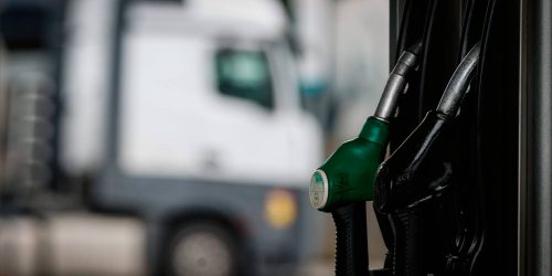 los combustibles marcan los aumentos en los costos del transporte