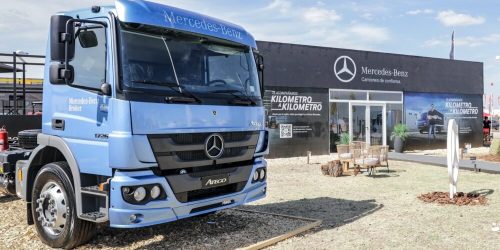 Mercedes-Benz-Camiones-en-Armstrong