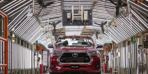 Toyota suma un tercer turno productivo