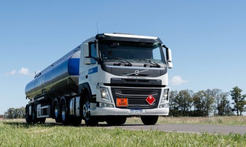 Volvo-Argentina-renovó-con-YPF