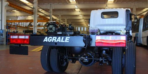 agrale paralizó su producción en argentina