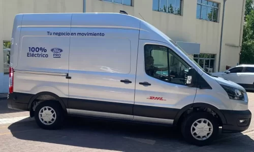 E-TRANSIT-ya-rueda-por-calles-argentinas