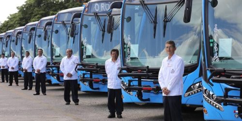 Buses-argentinos-rodando-en-México