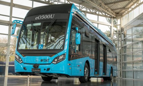 Mercedes-Benz-entrega-50-buses-eléctricos