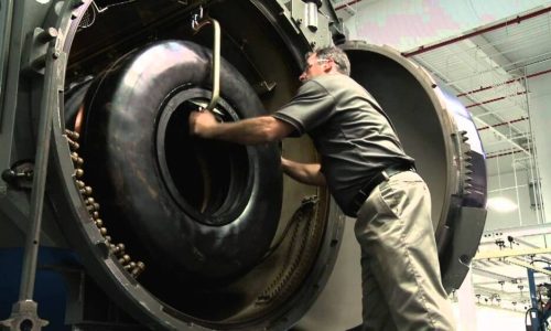 Nueva banda de rodamiento Bandag